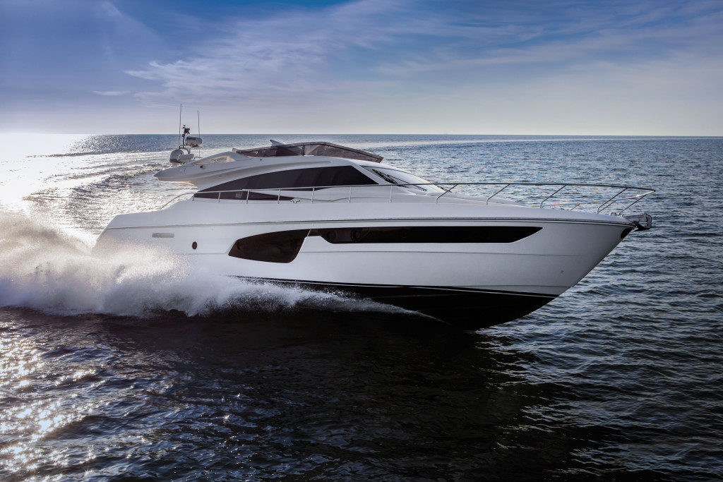 Ferretti Yachts 690 Hard Top_Yachting Pleasure